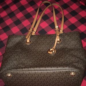 MK tote